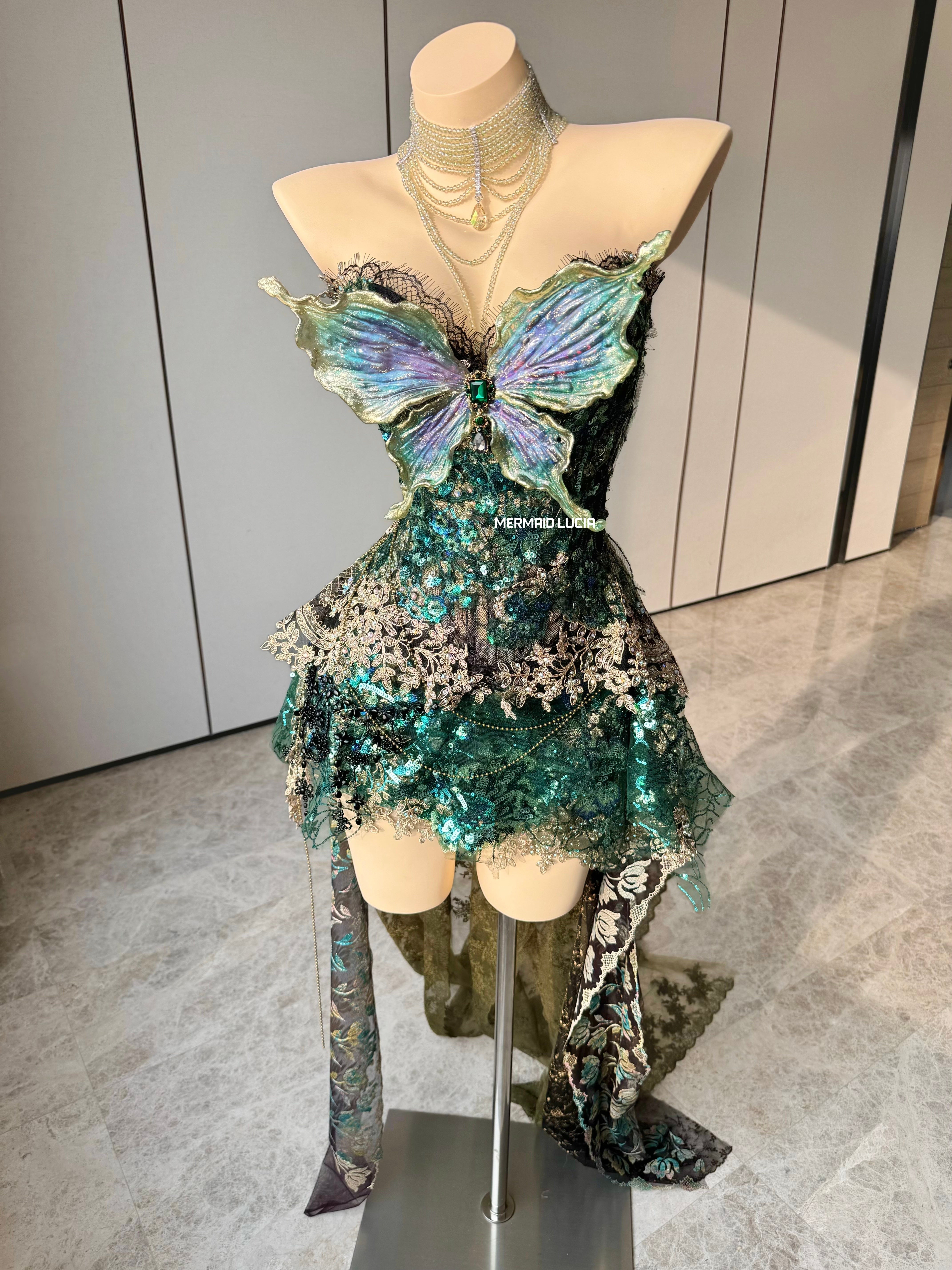 holographic mermaid dress Emerald Holographic Wing Resin Mermaid Corset Bra Top Cosplay Costume –  Mermaid Lucia Official