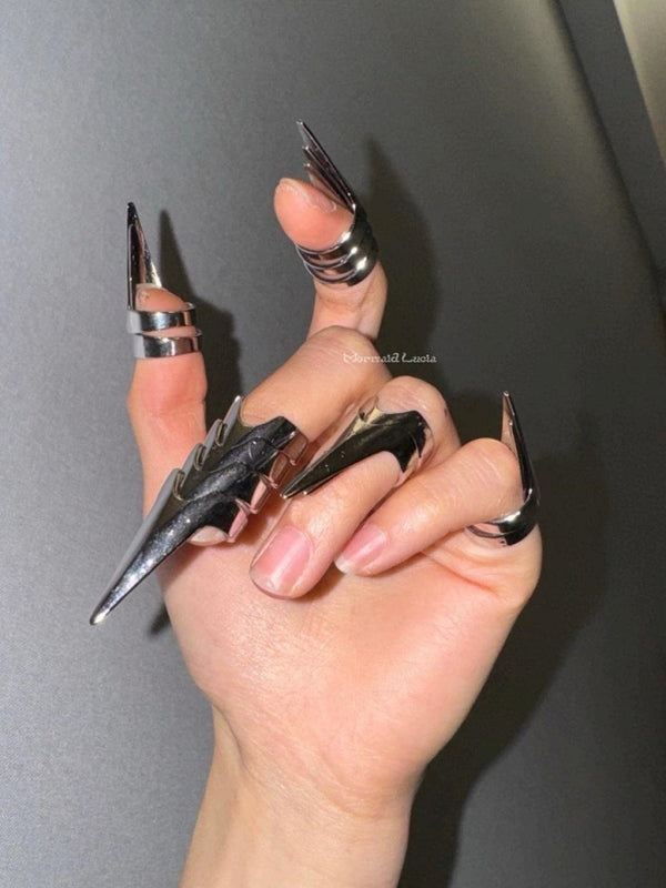 Artisan - Crafted Gothic Claw Nail Rings for Events