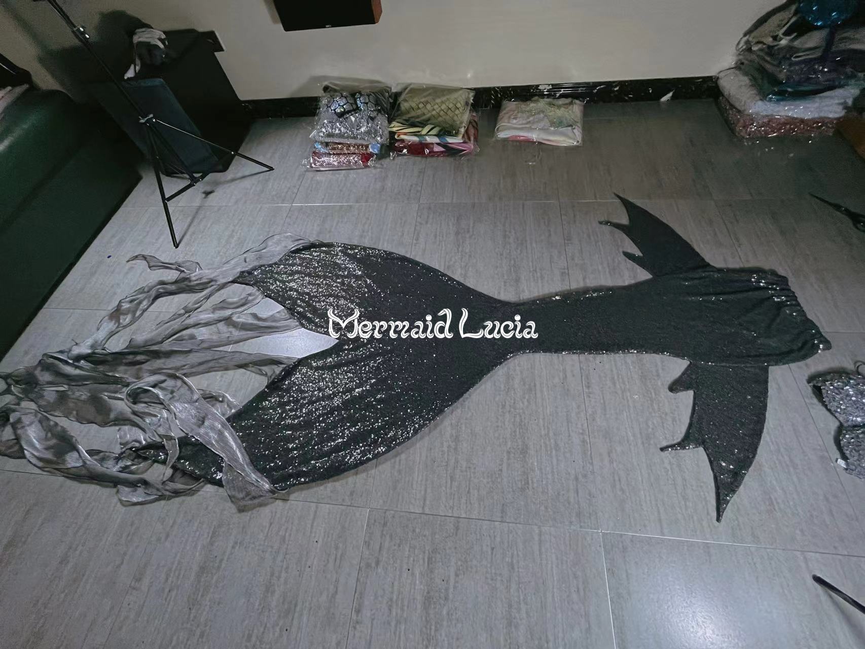 Mermaid Small Sequin Tail Color 25 Black Grey – Mermaid Lucia Official